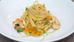 Spaghetti con tonno e pangrattato, la ricetta salvacena pronta in pochi minuti Spaghetti con tonno e pangrattato, la ricetta salvacena pronta in pochi minuti