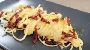 Pasta con crema di patate e pancetta croccante Pasta con crema di patate e pancetta croccante