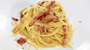 Spaghetti alla carbonara Spaghetti alla carbonara