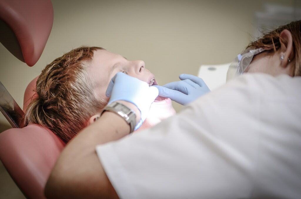 Dentista sociale 2020: reddito isee per sconti, ecco quant’è