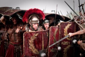 Da una parte 20,000 romani, dall’altra solo uno spartano Da una parte 20,000 romani, dall’altra solo uno spartano