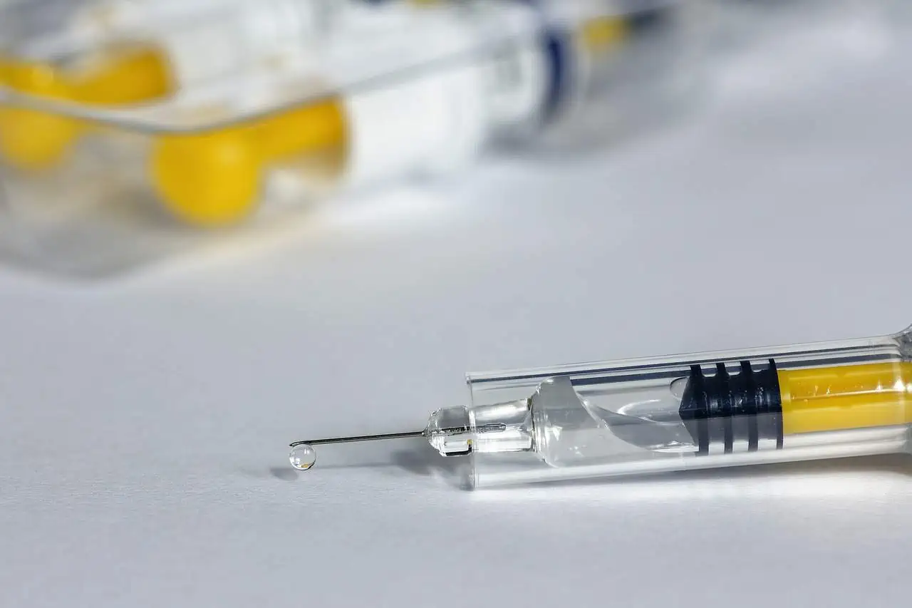 Vaccino Covid: arriva anche quello cinese. Efficacia al 79%