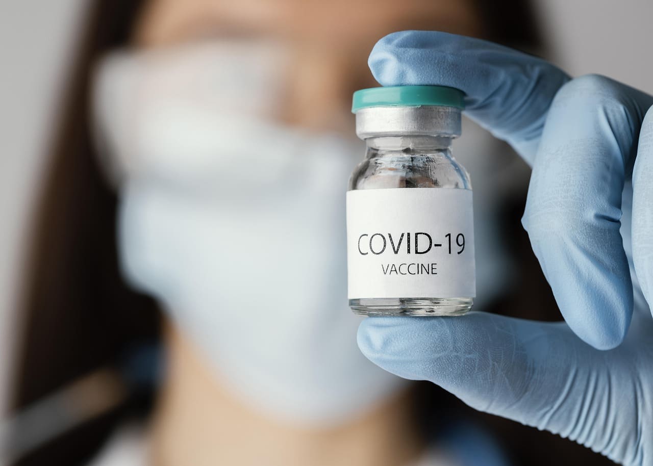 Vaccino Novavax al vaglio dell’Ema: come funziona il composto?