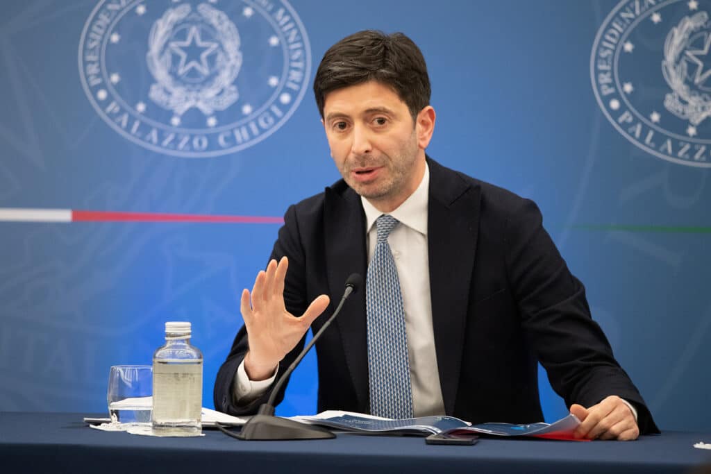 Regole anti contagio: Regioni pressano Governo per alleggerimento. Il dibattito
