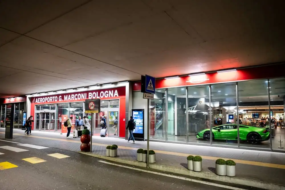 Parcheggiare all’aeroporto di Bologna: ParkinGO è la soluzione