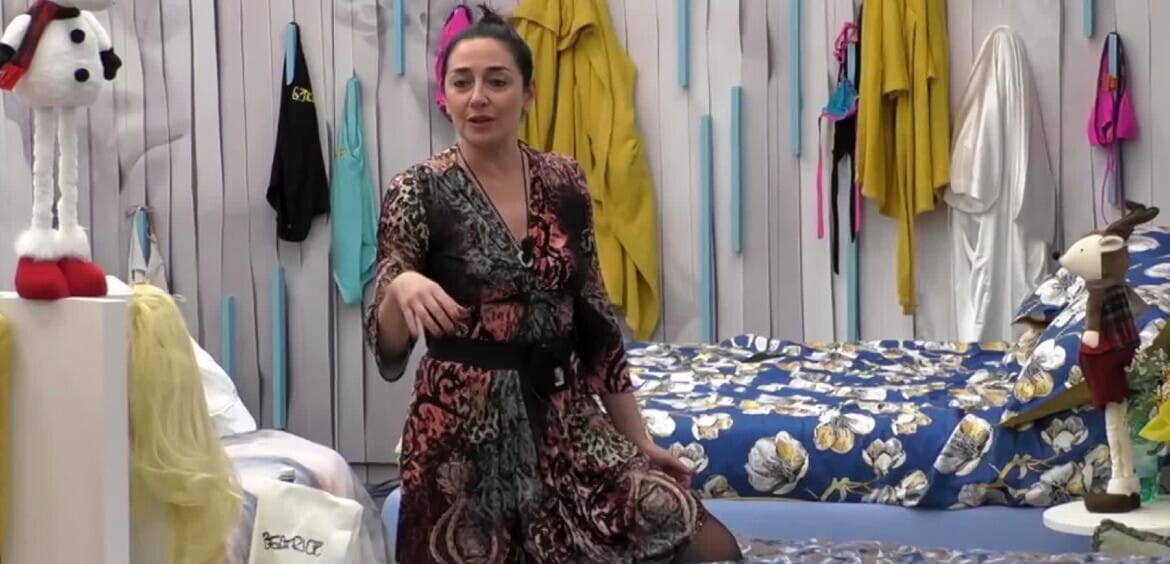 Grande Fratello, Anita e Sara su Beatrice: è una persona incoerente