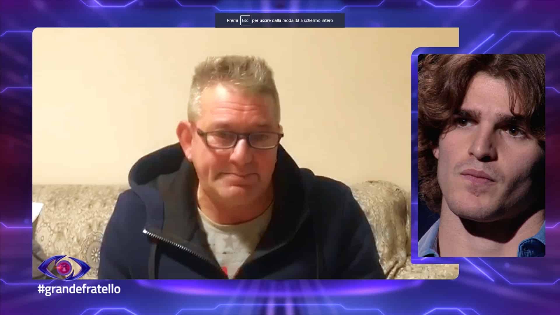 Grande Fratello, Paolo riceve una sorpresa dal padre in diretta tv