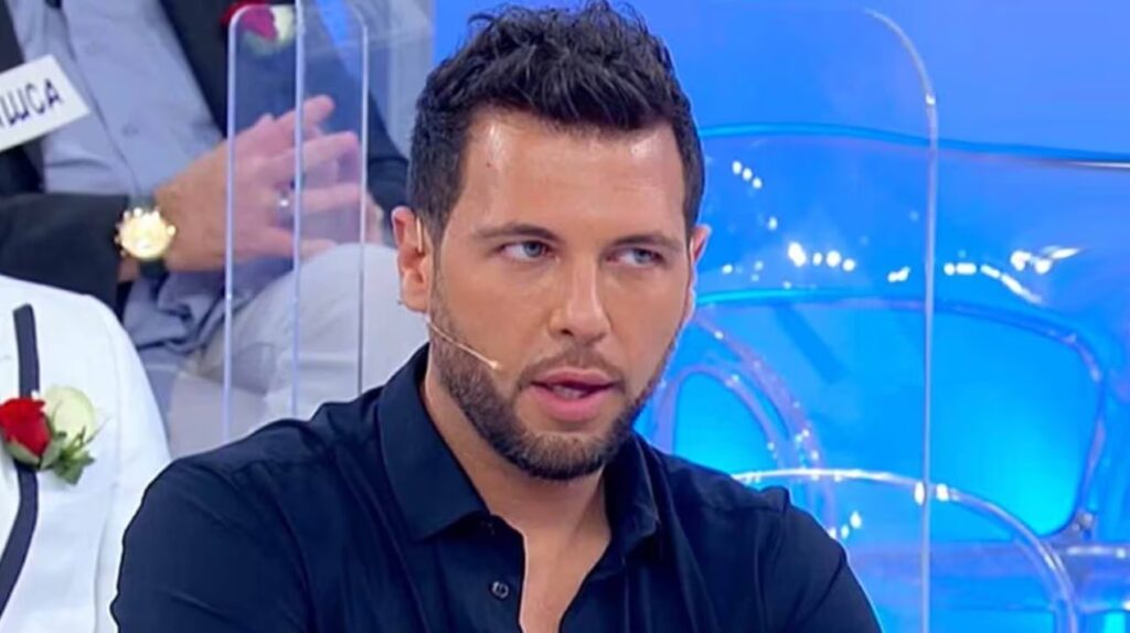 Uomini e Donne anticipazioni 5/12: torna Alessandro, ex di Ida Platano!