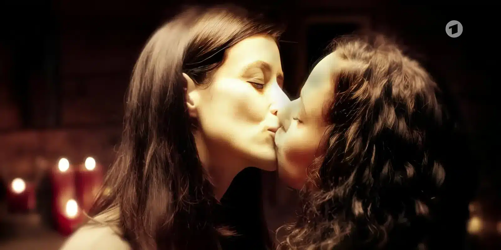 Tempesta d'Amore anticipazioni: bacio tra Vanessa e Carolin