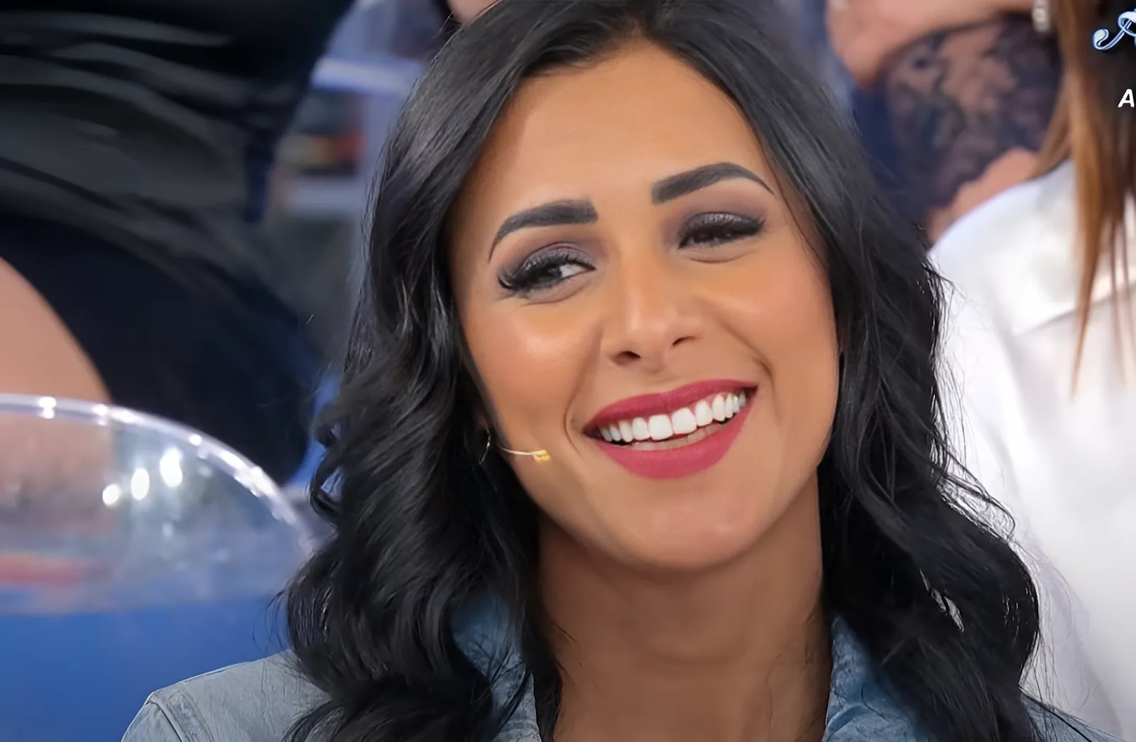 Uomini e Donne: Asmaa Fares abbandona il programma! Ecco i motivi