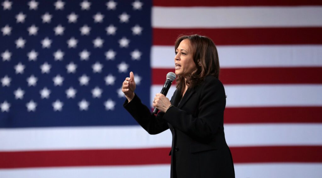 Foto di Gage Skidmore - https://www.flickr.com/photos/gageskidmore/46823600565 Elezioni USA 2024: cos'è successo alla convention dem, in sintesi