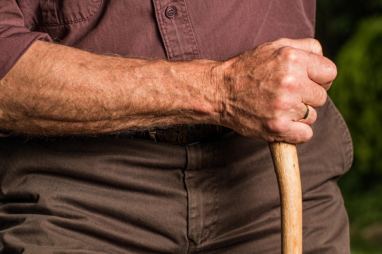 Manovra 2026: in pensione a 64 anni? Le ipotesi allo studio