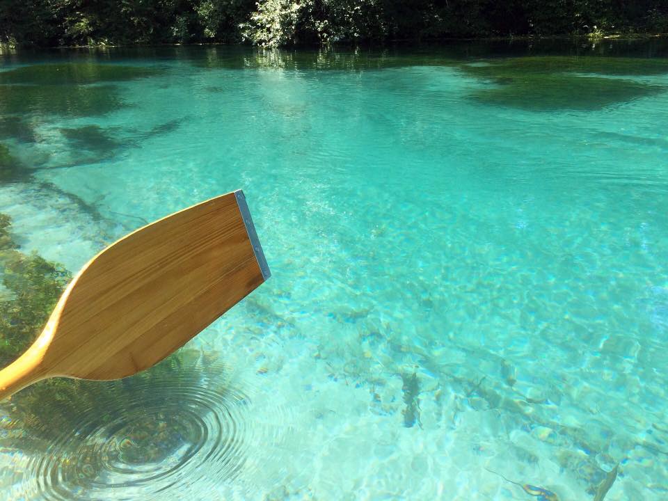 In Abruzzo c'è un fiume dove l'acqua è talmente pura che sembra finta: ho scoperto perché