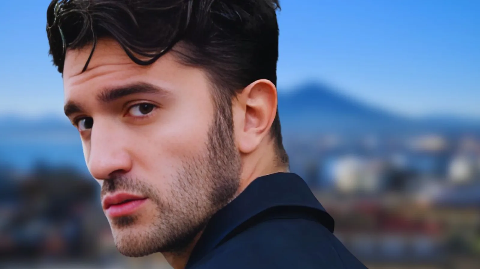 Un Posto al Sole oggi 18 novembre: le anticipazioni rivelano che Damiano ed Eduardo ribalteranno le indagini